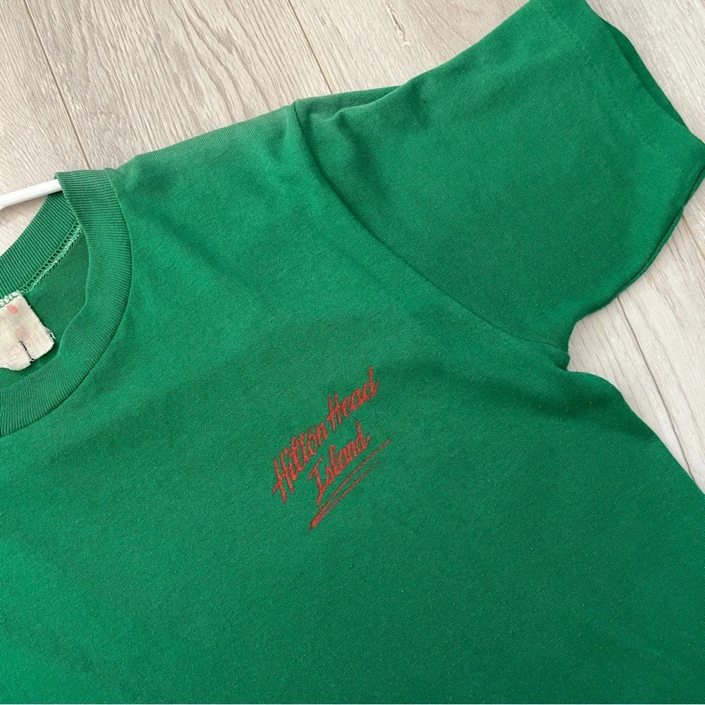Vintage Hilton Tshirt head island single stitch mens Green (small) casual basic